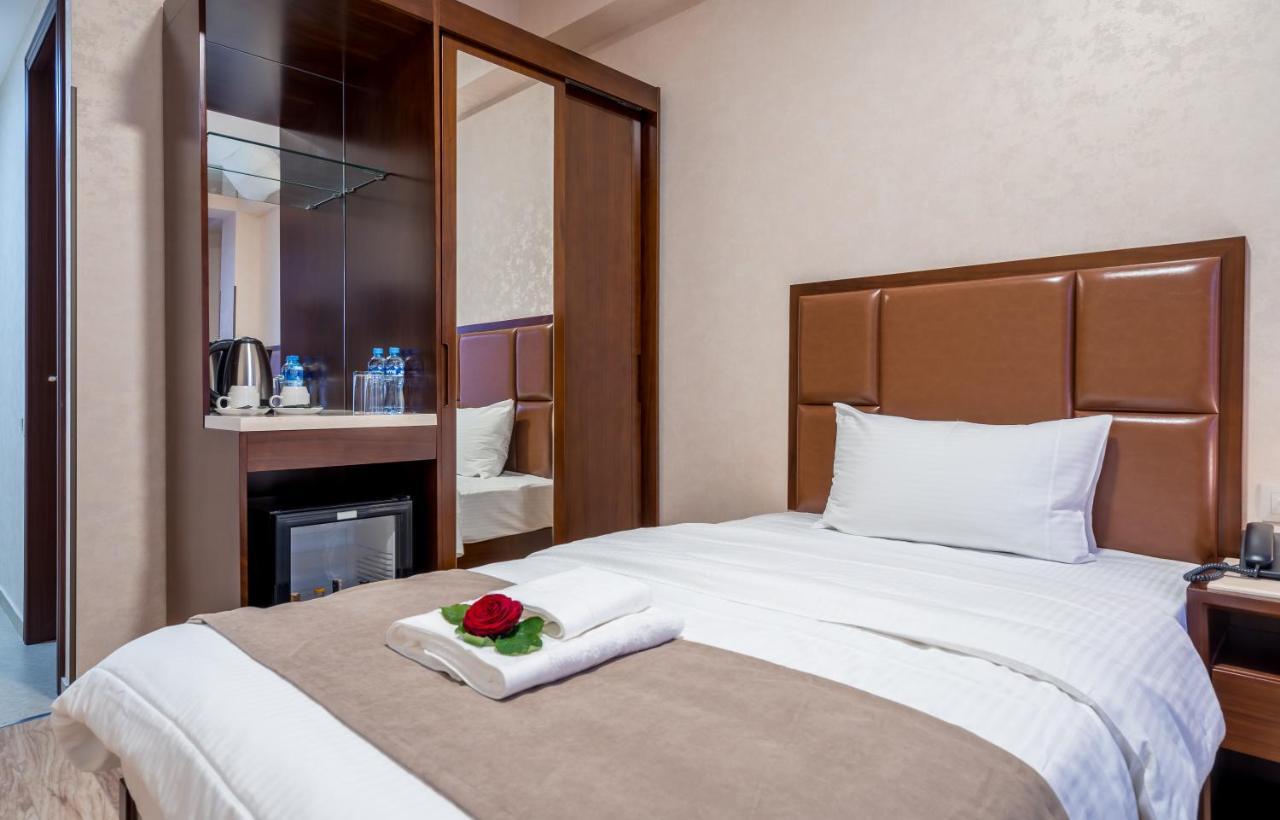 Aura Hotel Tbilisi Eksteriør bilde