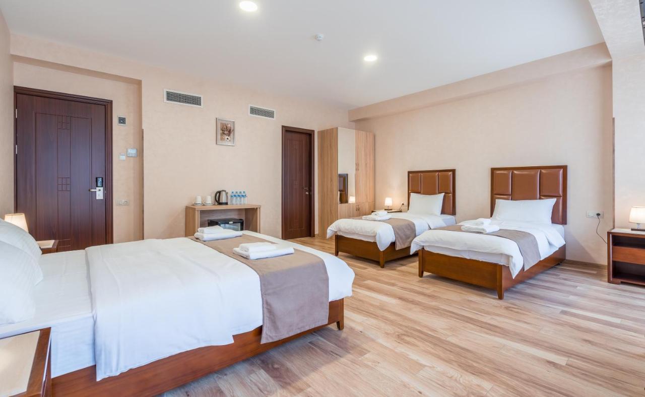 Aura Hotel Tbilisi Eksteriør bilde