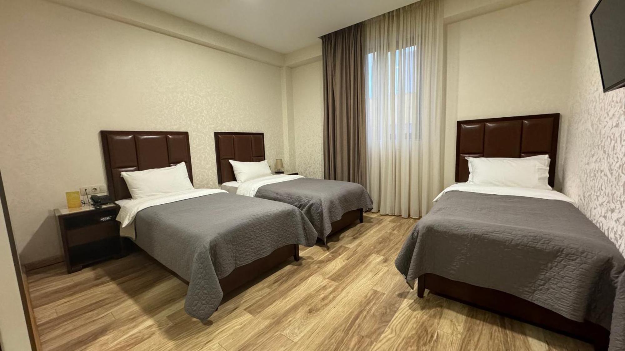 Aura Hotel Tbilisi Eksteriør bilde